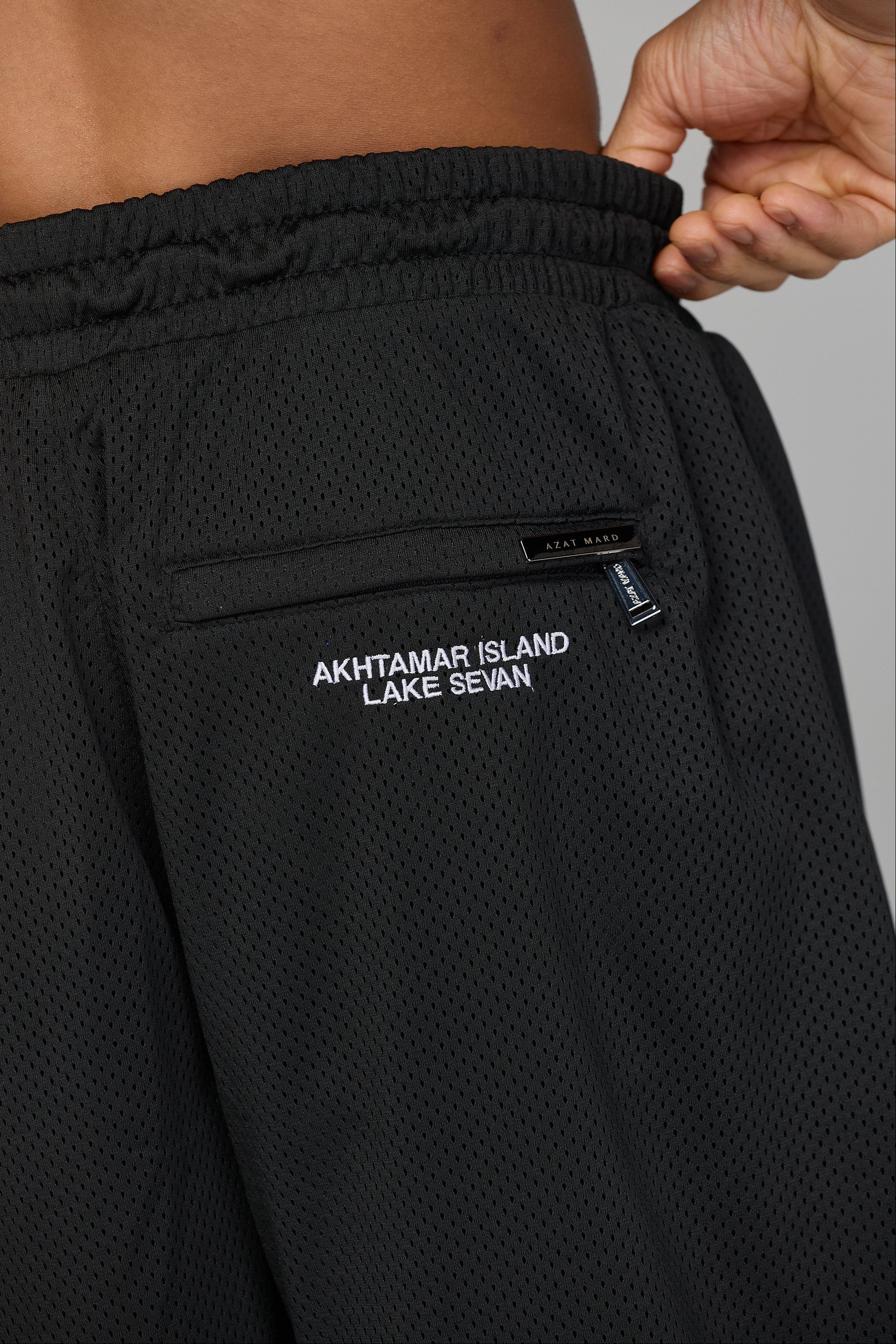 THE LOST GUIDING LIGHT BLACK MESH SHORTS - Image 5