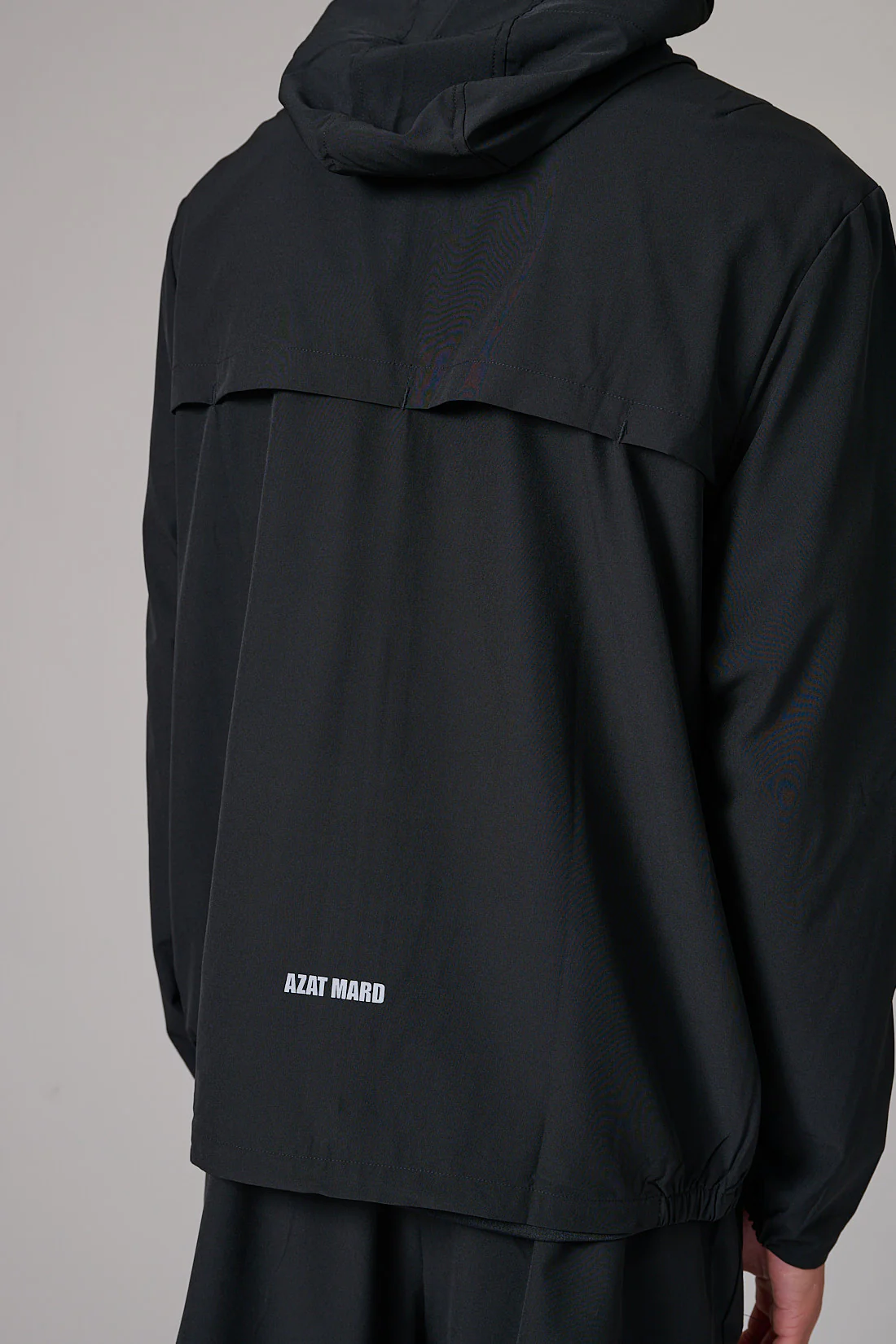 BLACK ACTIVEWEAR WINDBREAKER - Image 3