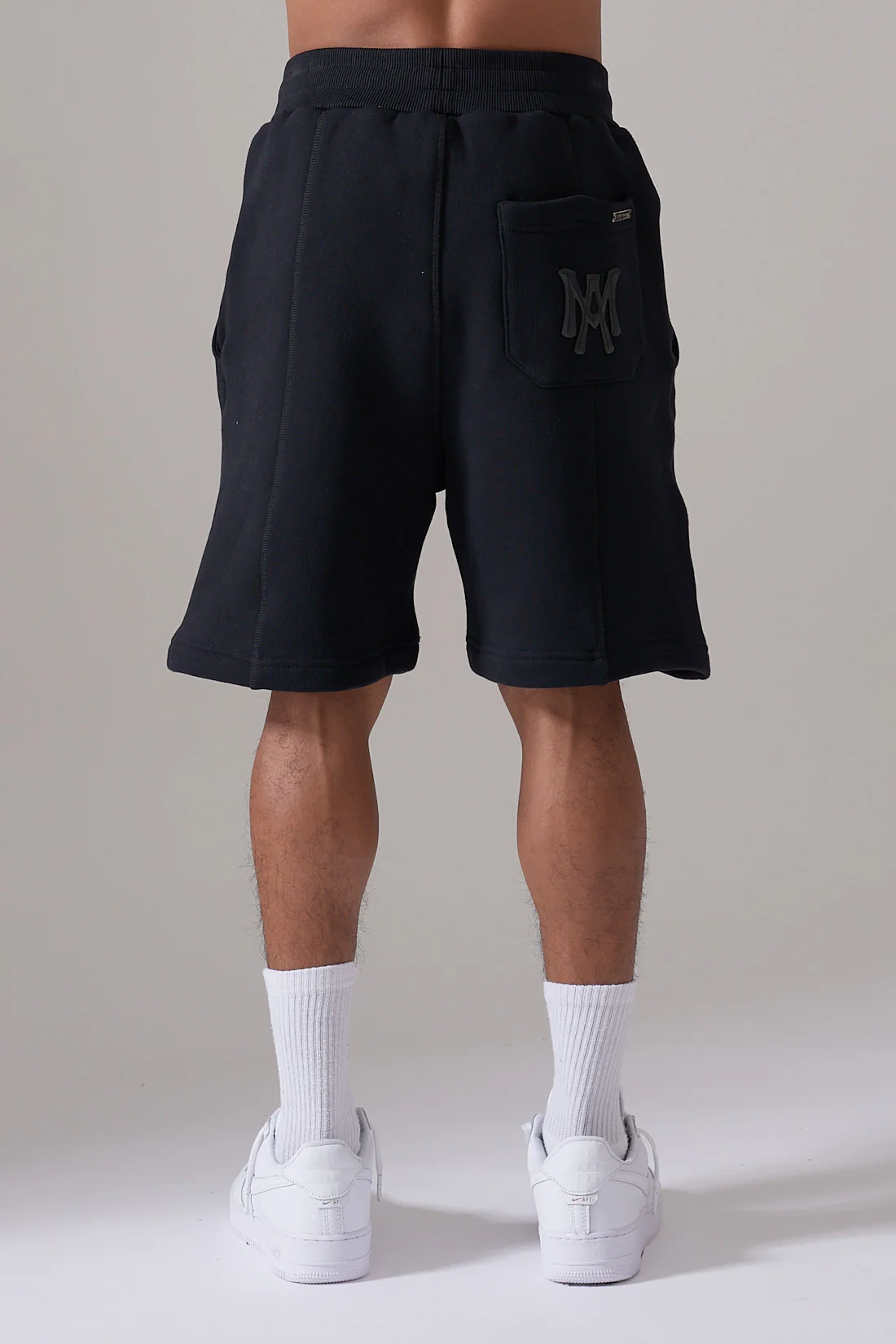 BLACK ON BLACK SHORTS - Image 3