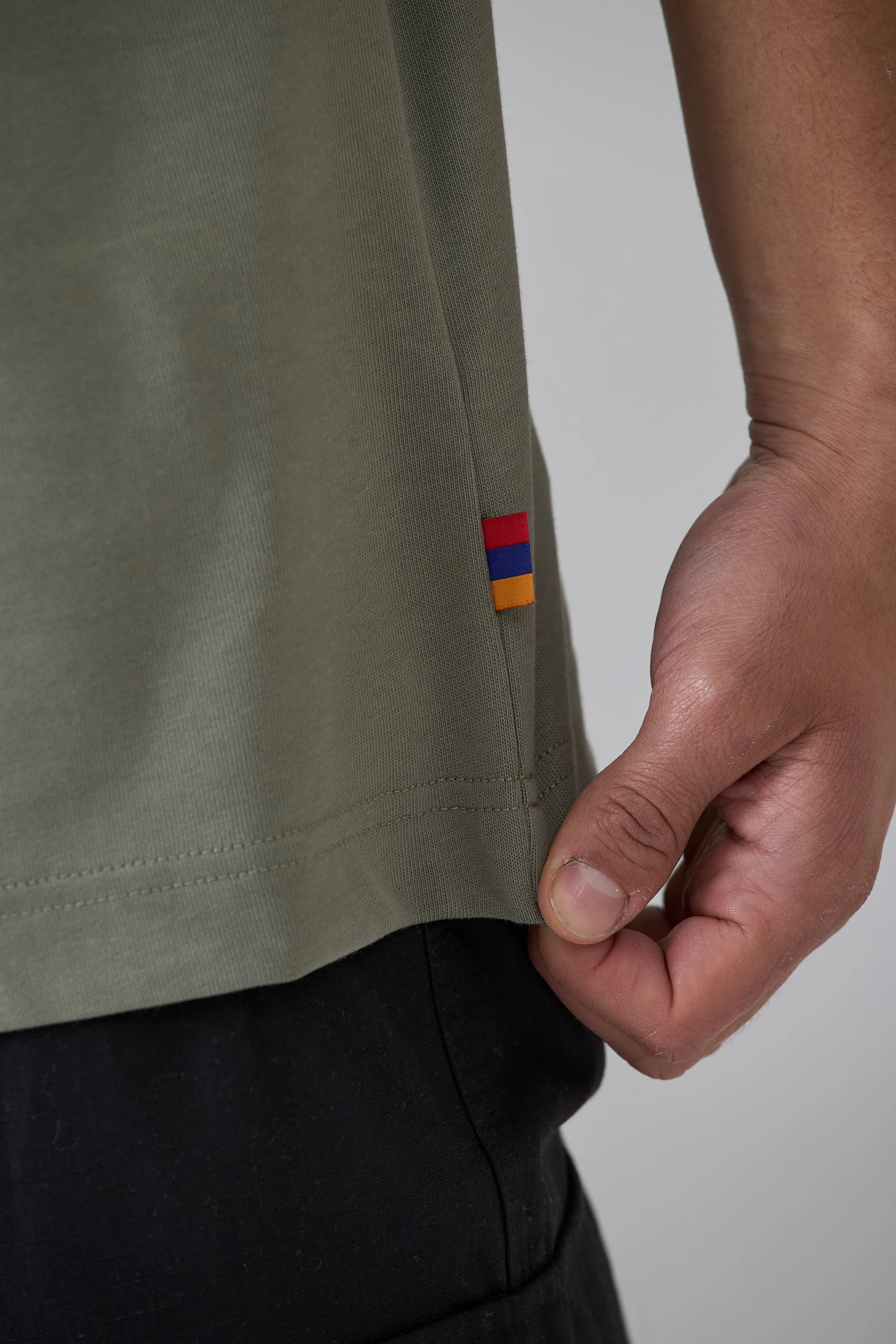 CORE IMPACT TAUPE/BLACK T-SHIRT - Image 6