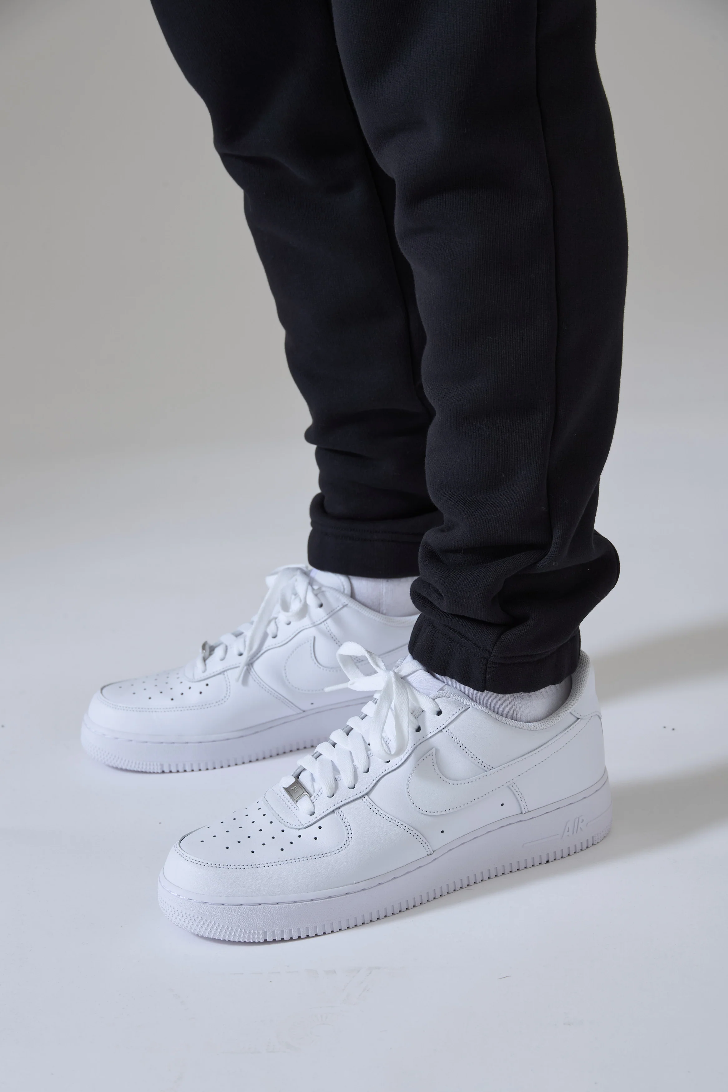 WHEEL OF ETERNITY BLACK JOGGERS - Image 5