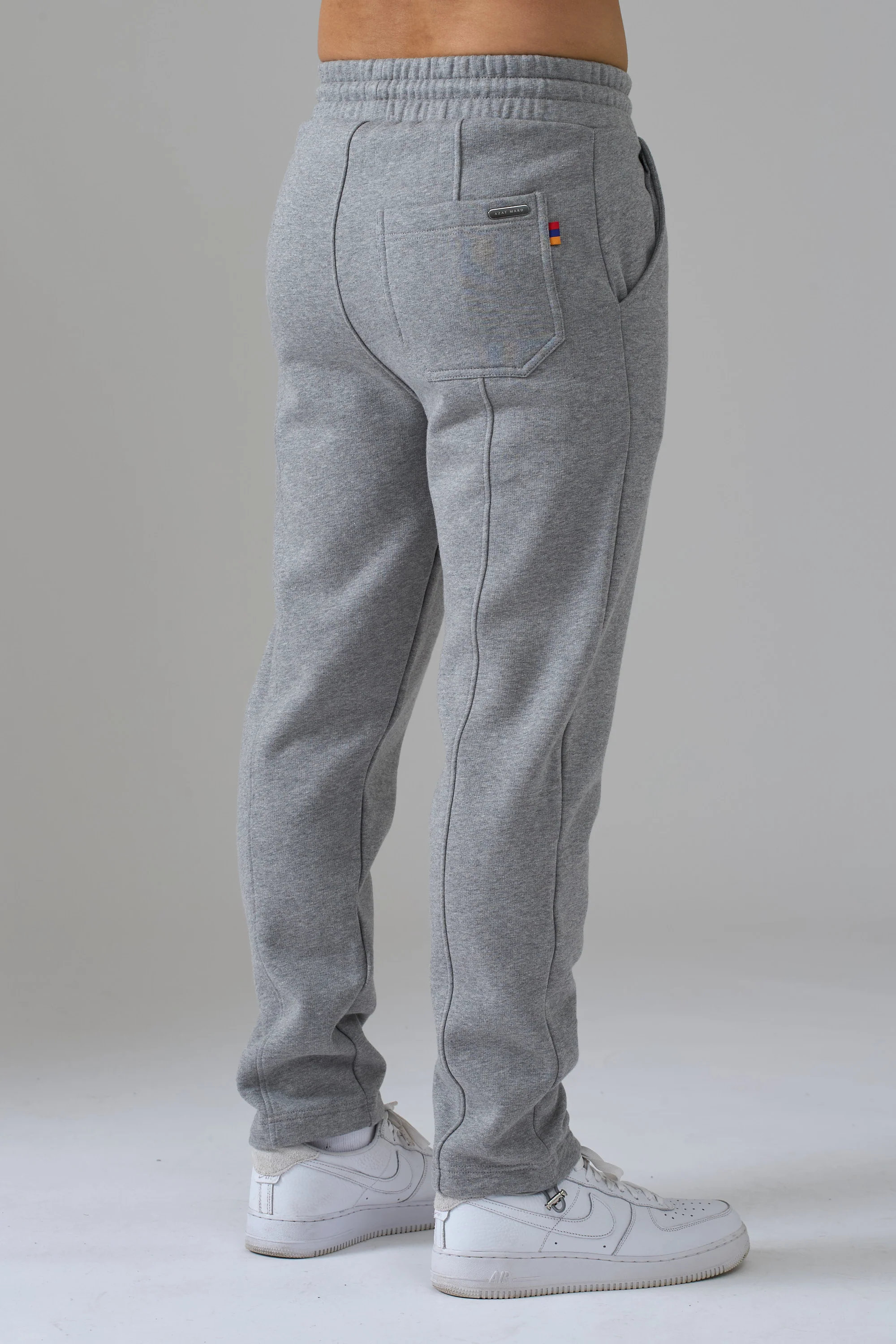 LES GENS HEATHER GREY WITH BLUE JOGGERS - Image 3