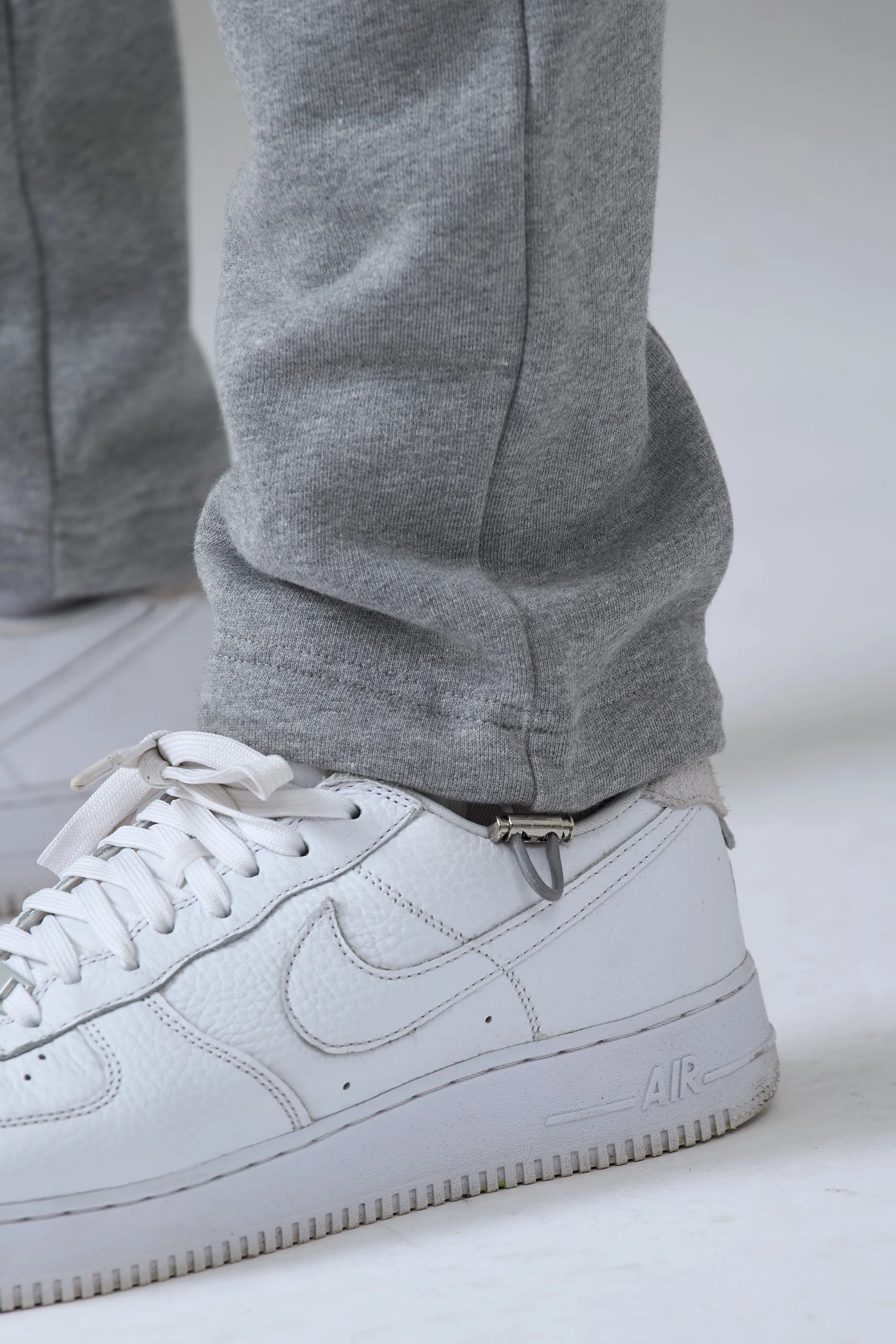 LES GENS HEATHER GREY WITH BLUE JOGGERS - Image 6