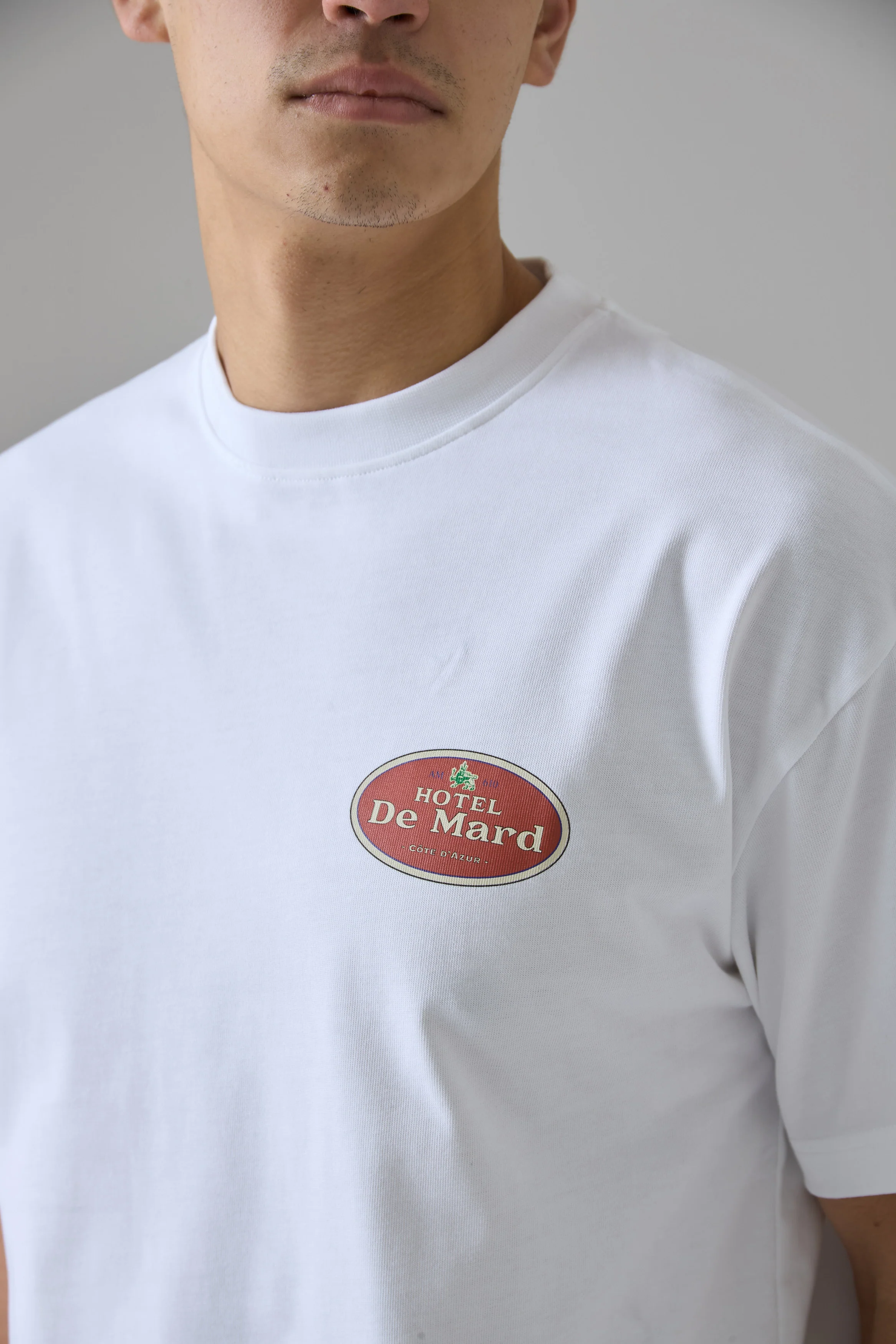 HOTEL DE MARD WHITE T-SHIRT - Image 5