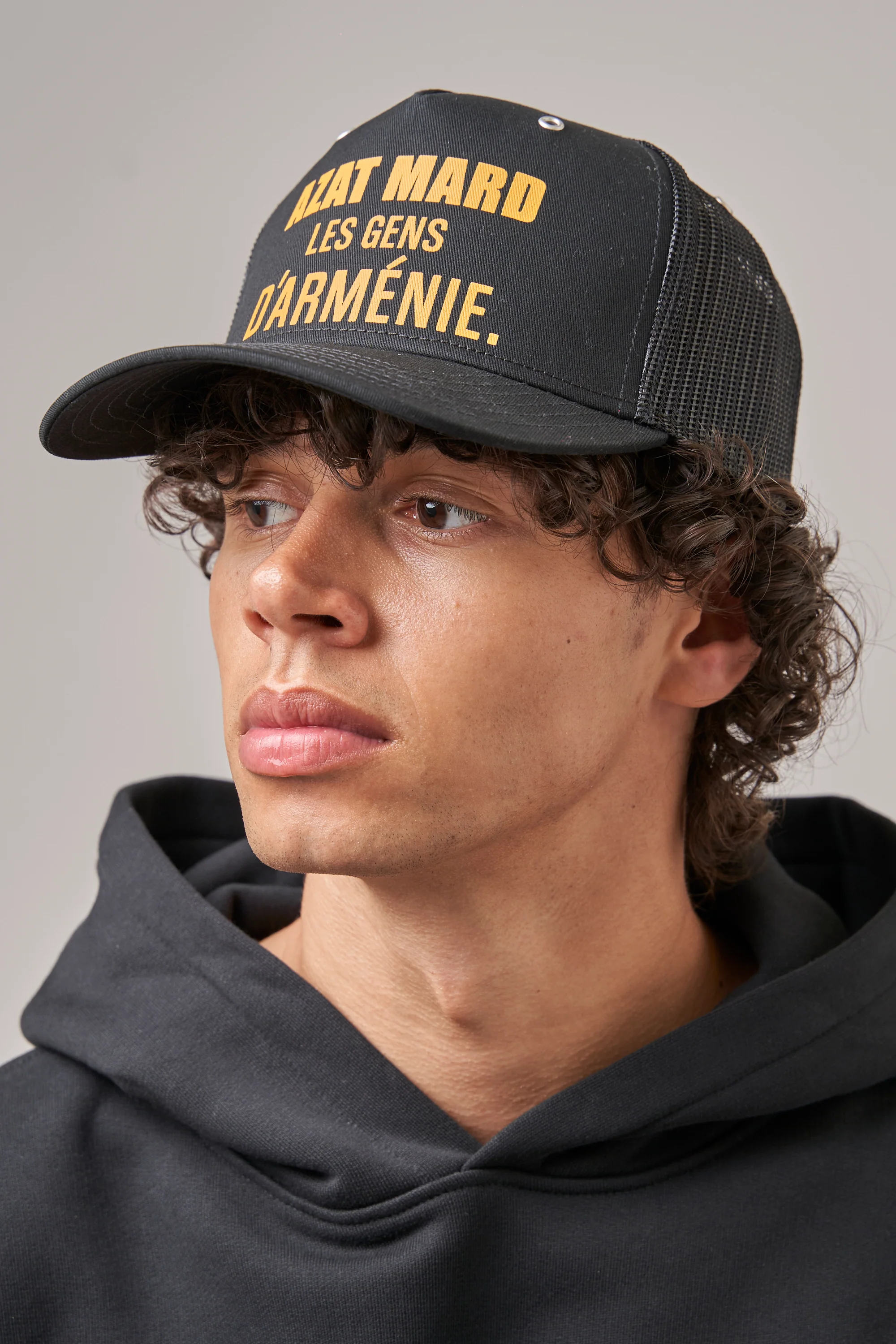 LES GENS BLACK/YELLOW TRUCKER CAP - Image 2
