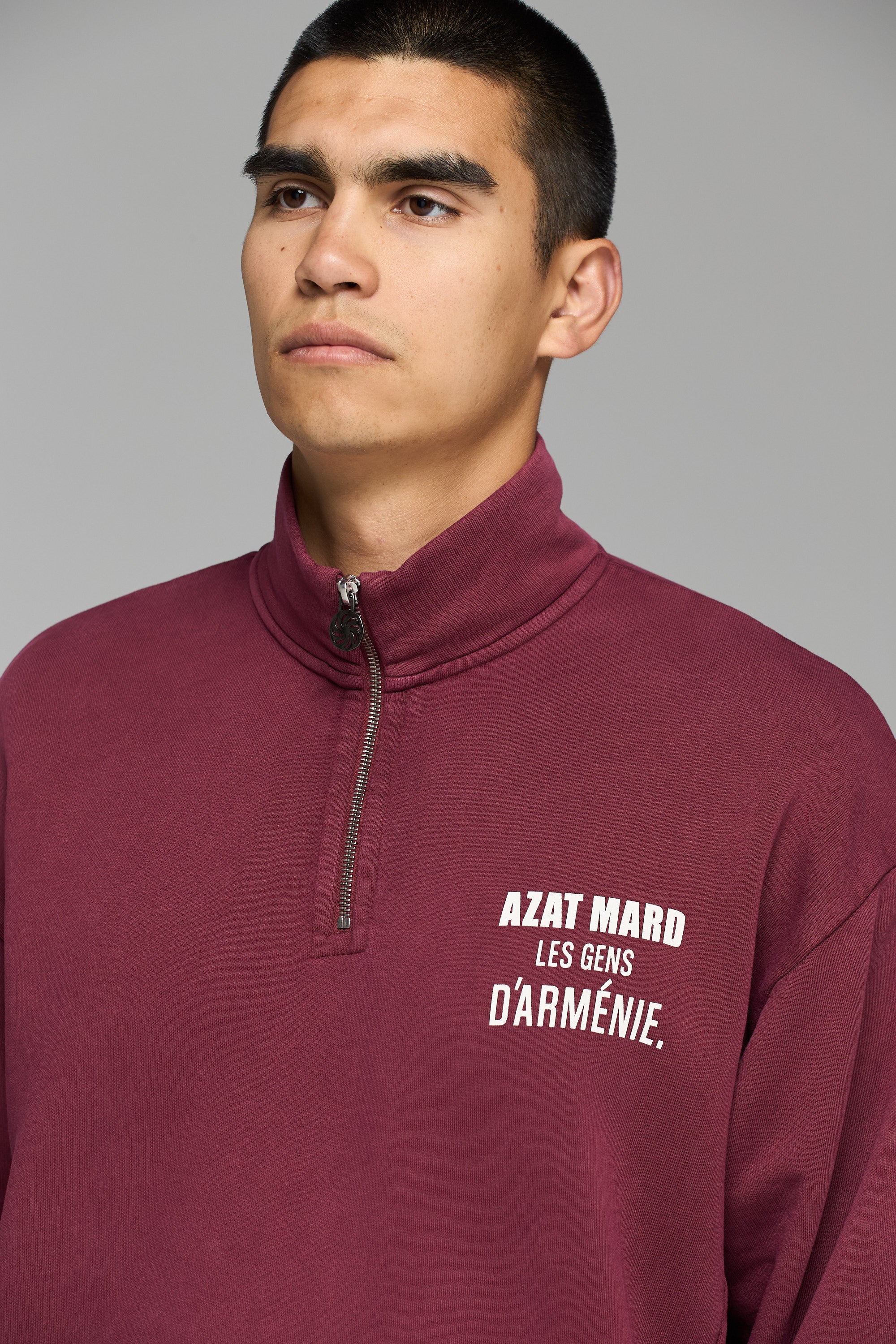 LES GENS MAROON QUARTER ZIP SWEATER - Image 3