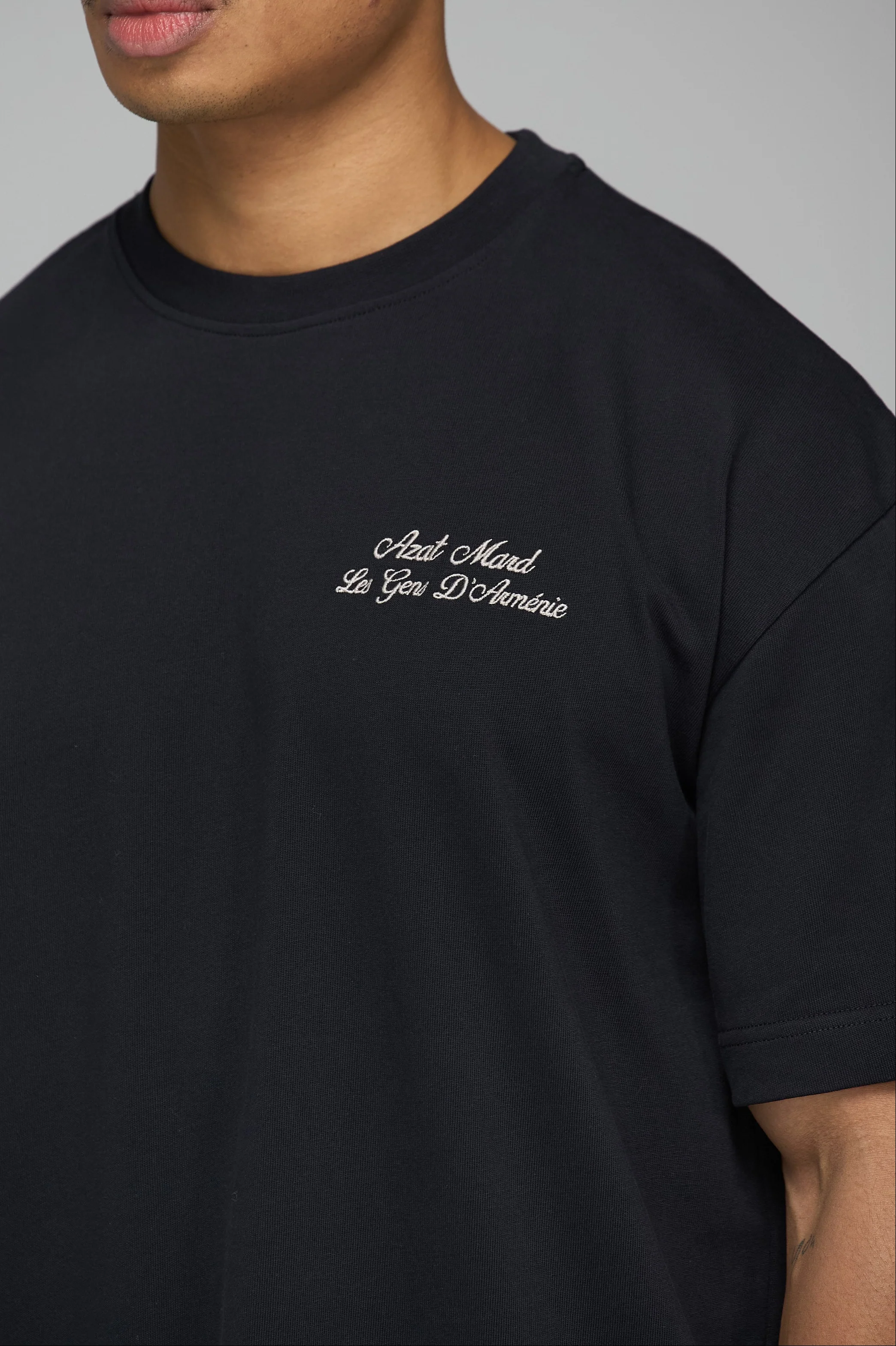 LES GENS SIGNATURE BLACK T-SHIRT - Image 4