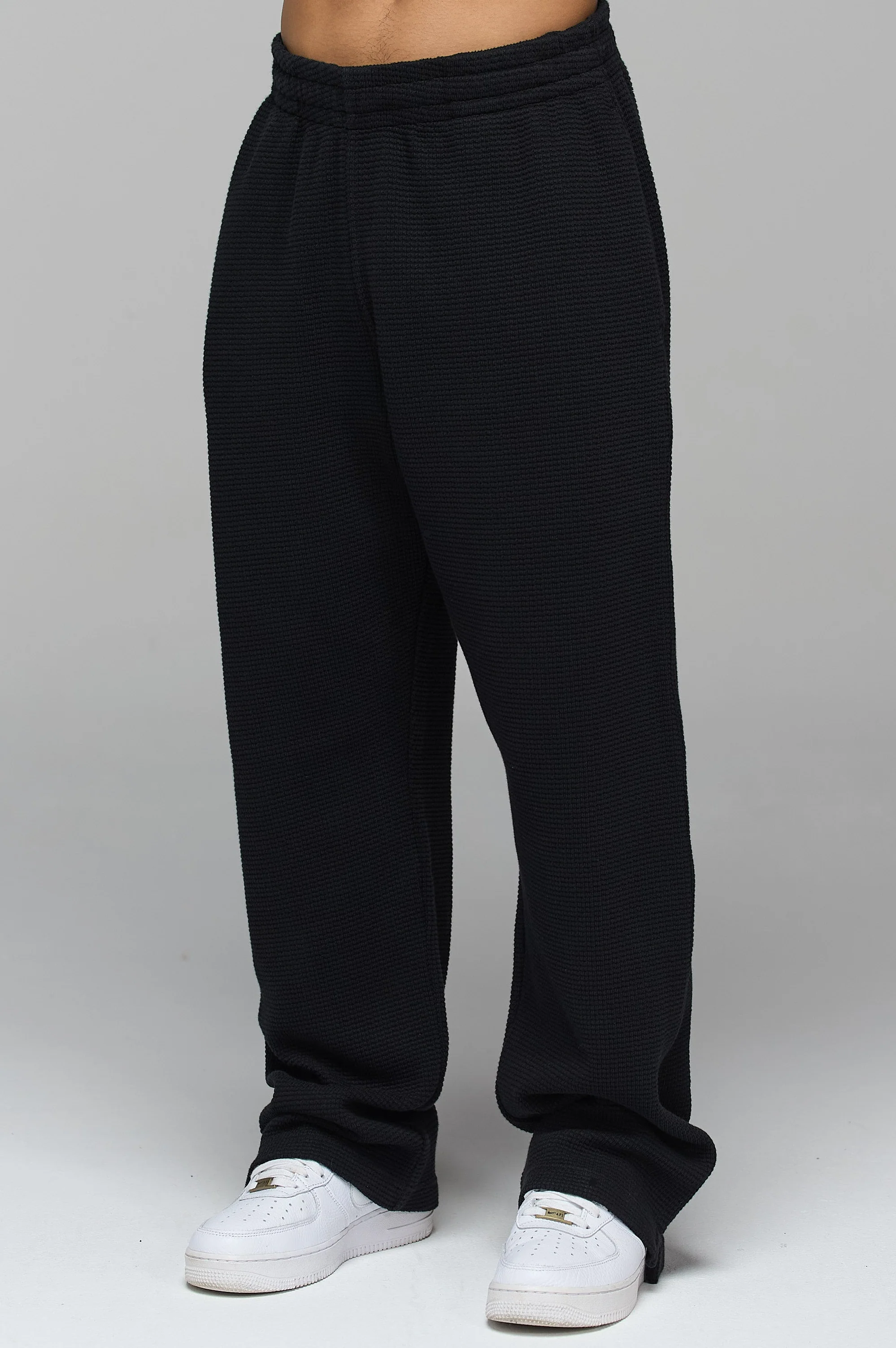 LES GENS SIGNATURE STRAIGHT LEG WAFFLE JOGGERS