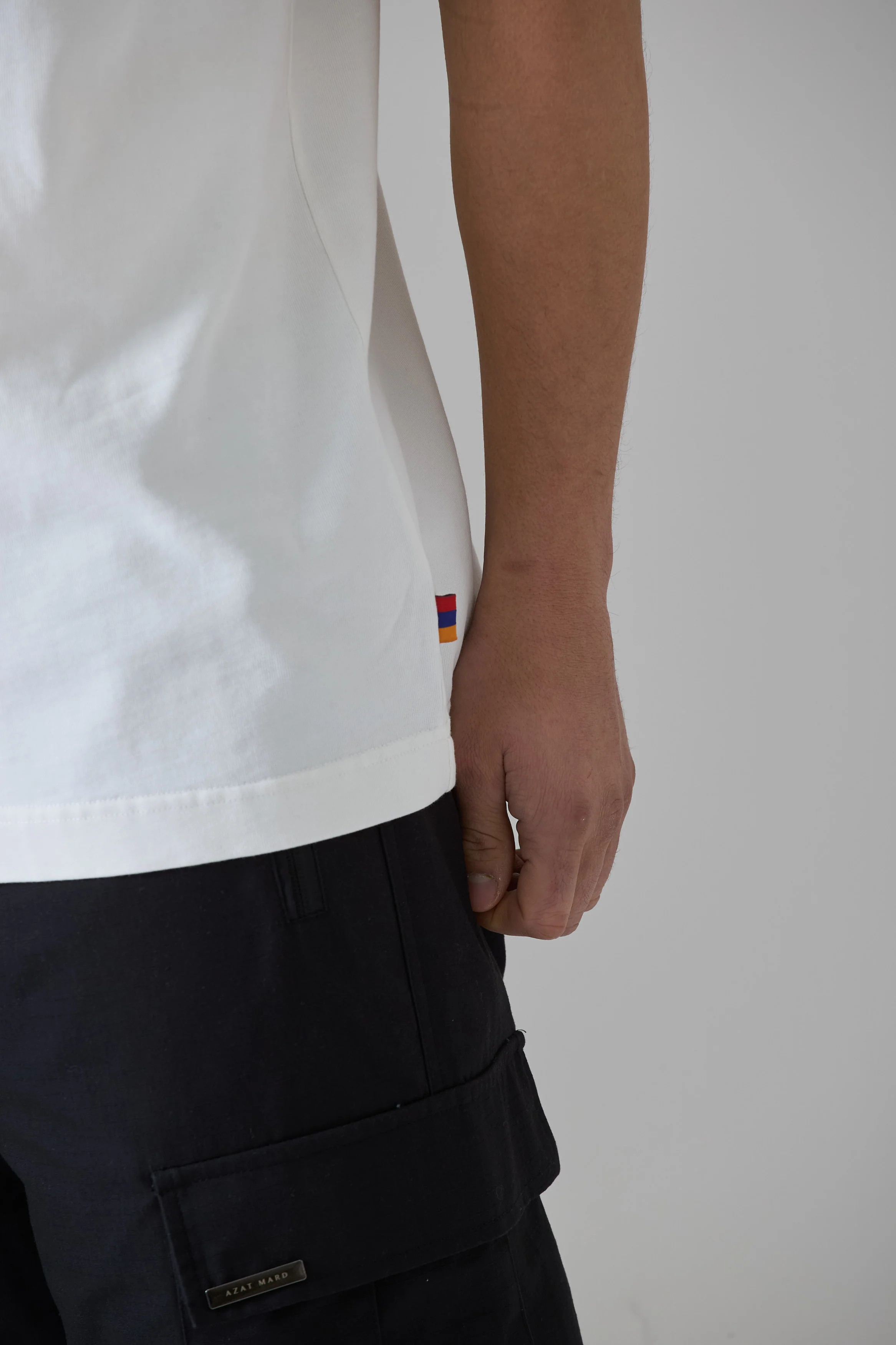 LES GENS OFF WHITE/ORANGE T-SHIRT - Image 6