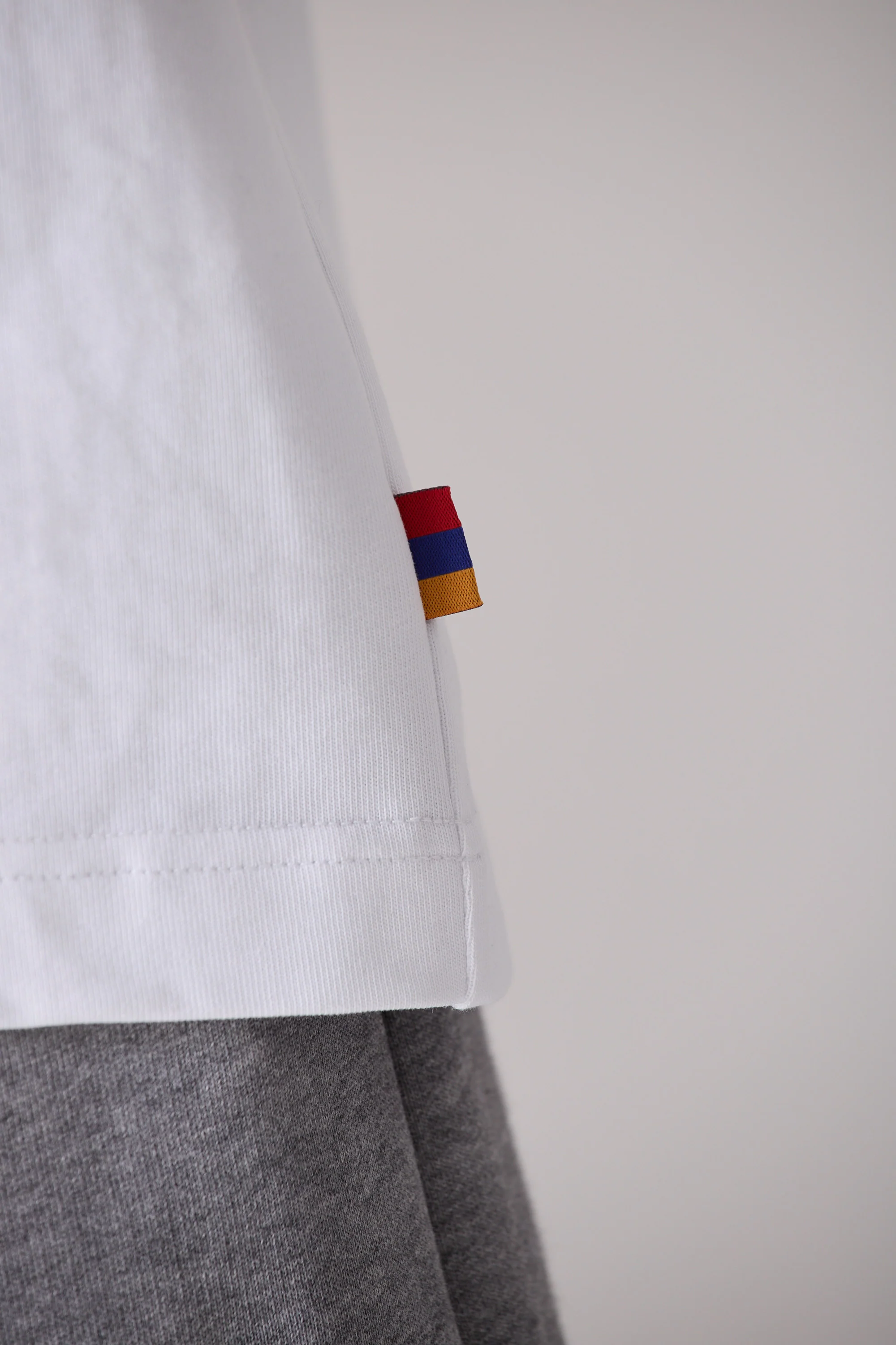 WHITE CREST T-SHIRT - Image 6