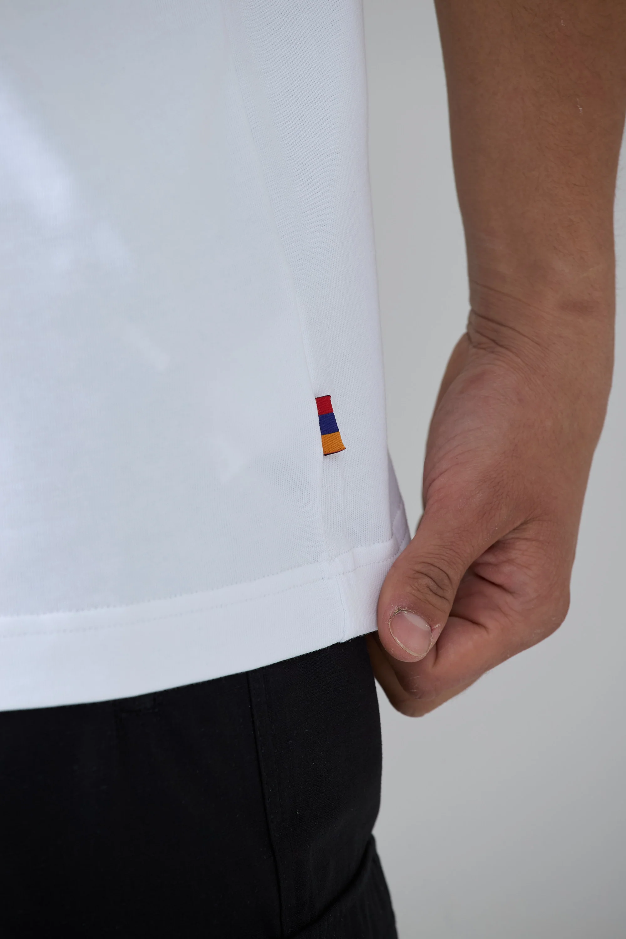 WORLD FAMOUS AZAT MARD TEAM WHITE T-SHIRT - Image 5